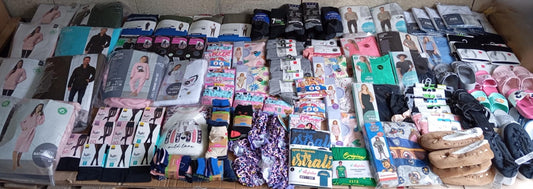 Lot de 118 Pièces Adulte / enfant / Vêtements / Chaussures