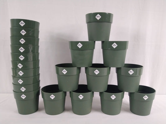 Lot de 20 pots de fleurs en plastique Dia 11 cm haut 10 cm ( 0.50 e /pcs )